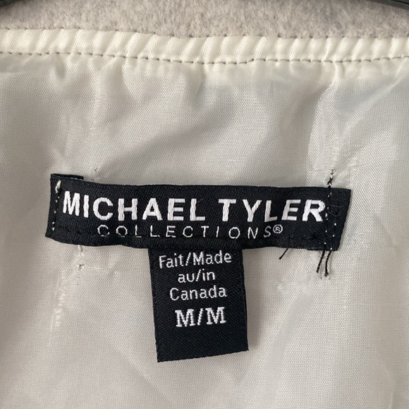 Light weight jacket new without tags. Medium but swing style so could fit large. - Picture 3 of 4